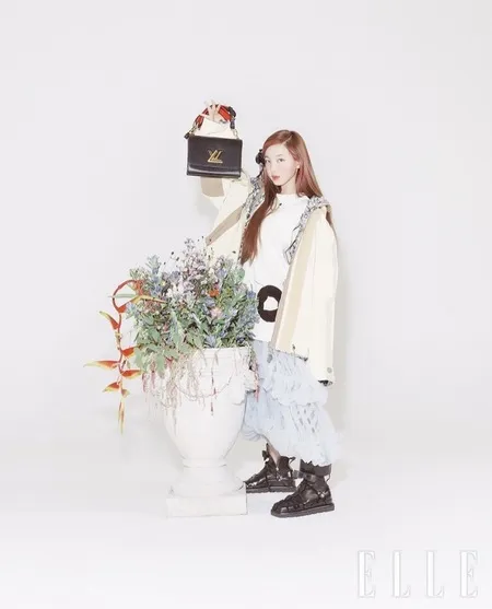 9 Potret Nayeon TWICE di ELLE Magazine Korea, Mewah dan Elegan dalam Balutan Item Fashion Louis Vuitton