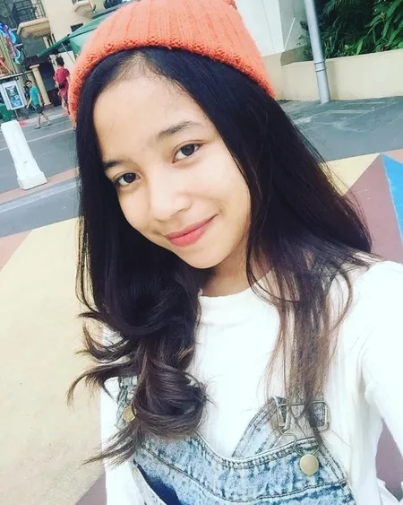 9 Potret Putri Anjani Anak Jarwo Kwat Berparas Ayu Nan Memesona Kenalan Yuk Kapanlagi Com