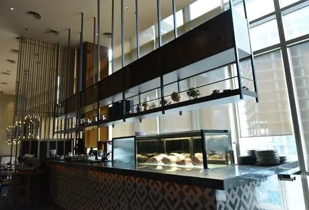 9 Potret Restoran Mewah Milik Reino Barack Suami Syahrini yang Baru Diresmikan, Bikin Serasa Makan di Kerajaan