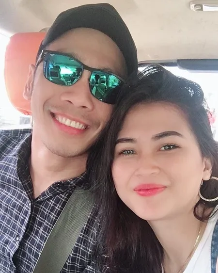 9 Potret Romantis Pedangdut Bersama Pasangan Ini Bikin Baper