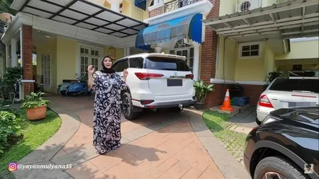 9 Potret Rumah Yati Octavia & Pangky Suwito, Ada Skuter Klasik Seharga Ratusan Juta