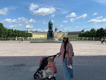 9 Potret Terbaru Marissa Nasution dan Suami Pertama Kali Ajak Anak Mudik ke Jerman, Bahagia Banget - Berasa Liburan Tanpa Beban