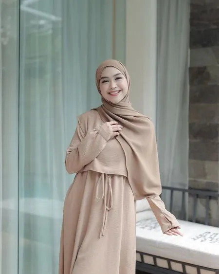 9 Potret Terbaru Ria Ricis yang Dipuji Makin Glowing Jelang Nikah, Momen Manis Bareng Teuku Ryan Bikin Baper