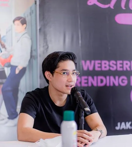 9 Potret Teuku Rassya Anak Tamara Bleszynski yang Kini Beranjak Dewasa, Miliki Senyum Menawan - Foto Bareng Ibunya Curi Perhatian