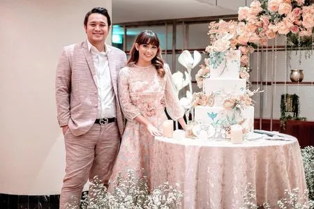 9 Potret Ulang Tahun Adiezty Fersa Istri Gilang Dirga ke-30, Tema Bunga Super Cantik - Bak Perayaan Sweet Seventeen