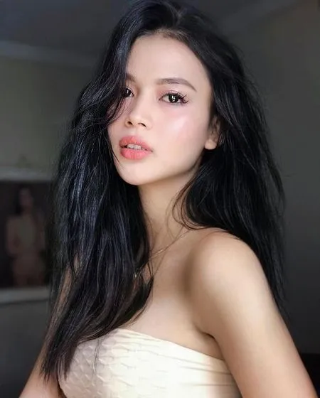 Akui Transgender, 11 Potret Dinda Syarif yang Cantik Cewek Banget Tanpa Oplas Wajah - Tak Mau Operasi Ubah Suara