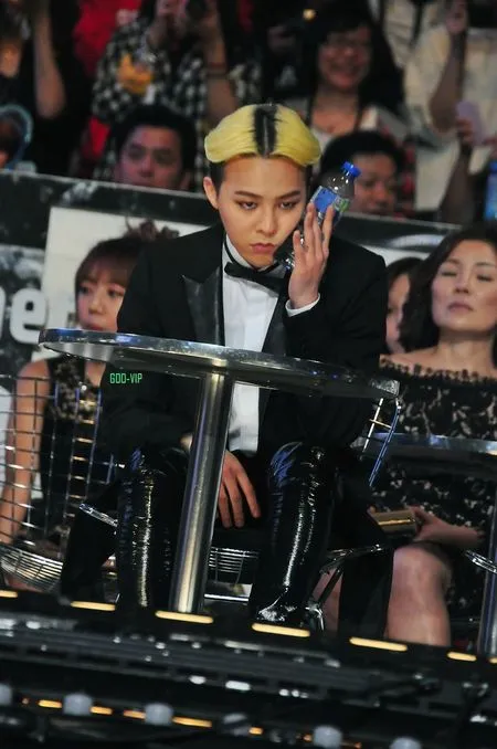 Aneh dan Bikin Ngakak, 8 Idol Ini Pernah Punya Model Rambut 'Gagal'