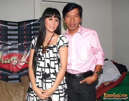 Aida Saskia Syuting Video Klip Korban Selingkuh