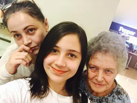 Belum 20 Tahun Ini 11 Seleb Muda Bule Tercantik Di Indonesia Kapanlagi Com