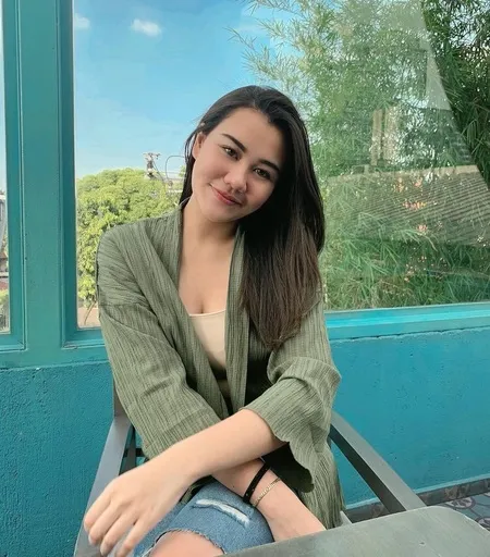Beranjak Dewasa, Ini 8 Potret Memesona Aaliyah Massaid yang Masih Berusia 18 Tahun
