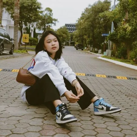 Beranjak Remaja, 8 Potret Zara Leola Anak Sulung Enda Ungu yang Cantik Berprestasi - Warisi Bakat Musik Dari Sang Ayah