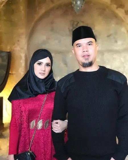 Berdedikasi, Potret Pekerjaan Utama Mulan Jameela Sebagai Seorang Istri: Siapkan Baju - Cukur Jenggot Ahmad Dhani