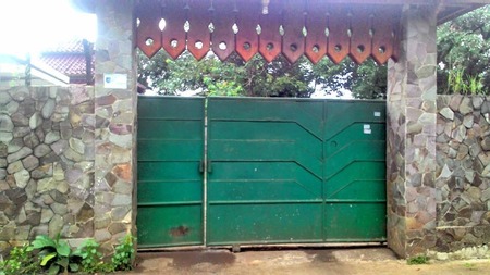 Bergaya Betawi Ini 11 Potret Rumah Mandra Dengan Halaman Seluas 2 Hektare Dan Punya Makam Keluarga Kapanlagi Com