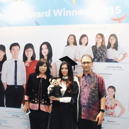 Berotak Encer 10 Seleb Indonesia Ini Lulusan Kampus Luar Negeri Kapanlagi Com