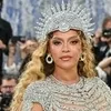 Beyonce dengan Gaun Rangka Berlian di Met Gala 2026, Tinggi Blue Ivy Jadi Sorotan