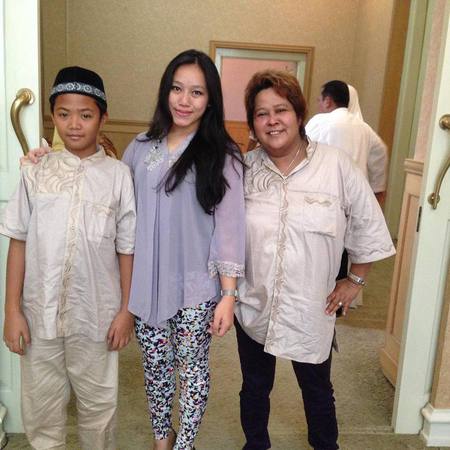 Bikin Kaget Foto Suti Karno Sekarang Yang Tomboy Dan Bertato Kapanlagi Com