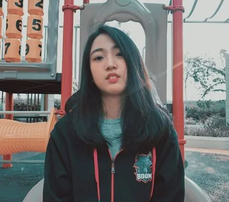 Bikin Pangling! 10 Potret Terbaru Nona Berlian 'Ronaldowati' yang Beranjak Dewasa - Makin Cantik Disebut Mirip Park Shin Hye
