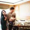 Ekspresi Lucu Sandra Dewi Saat Raphael Mau Rusak Kue Ultah Papa