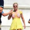 Britney Spears Ajak Kedua Anaknya Liburan ke Istana Buckingham