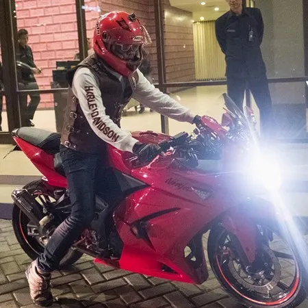 Bukan Hanya Raffi Sule Juga Miliki Koleksi Tunggangan Mewah Kapanlagi Com