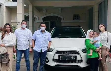 Bukan Mobil Mewah, Ini Harga Mobil Hadiah Aunty Fuji Untuk Antar Jemput Baby Gala, Nggak Mahal!