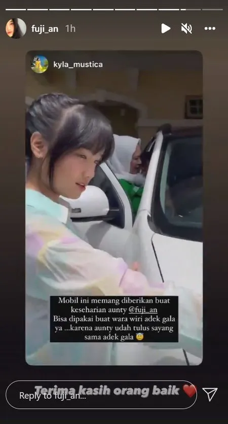 Bukan Mobil Mewah, Ini Harga Mobil Hadiah Aunty Fuji Untuk Antar Jemput Baby Gala, Nggak Mahal!