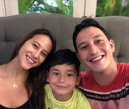 Calon Ibu Sambung Idaman, Ini 9 Potret Kedekatan Janisaa dan Kenzou Anak Mike Lewis - Tamara Blezynski