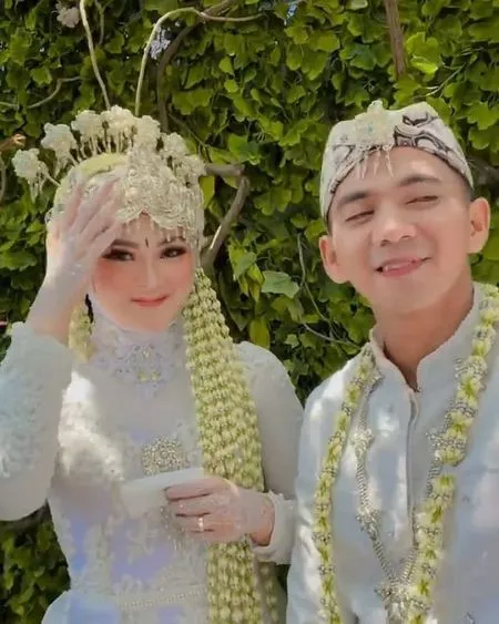 Cantik Bak Ratu: Ini 8 Potret Syifa Aisyah Fauziah di Acara Akad Nikah dengan Ridho DA, Pakai Kebaya Warna Putih