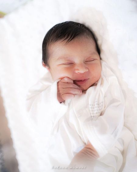 Cantik Berdarah Arab, 8 Potret Terbaru Baby Guzelim Anak Ali Syakieb dan Margin Wieheerm - Punya Mata Indah dan Hidung Mancung