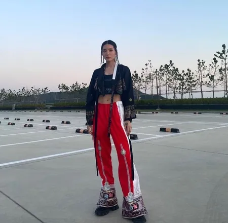 Cantik Sekaligus Tampan Hingga Menjadi Model Berbagai Brand, Ini 9 Potret Monika Shin Leader PROWDMON STREET WOMAN FIGHTER