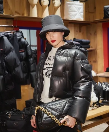 Cantik Sekaligus Tampan Hingga Menjadi Model Berbagai Brand, Ini 9 Potret Monika Shin Leader PROWDMON STREET WOMAN FIGHTER