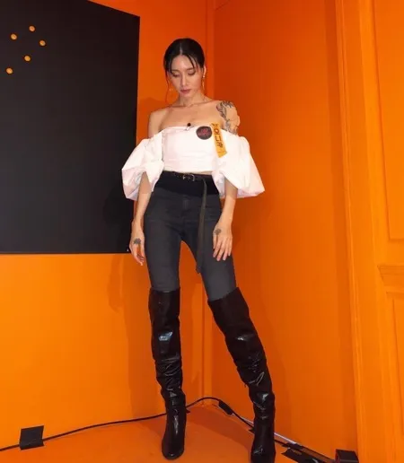 Cantik Sekaligus Tampan Hingga Menjadi Model Berbagai Brand, Ini 9 Potret Monika Shin Leader PROWDMON STREET WOMAN FIGHTER