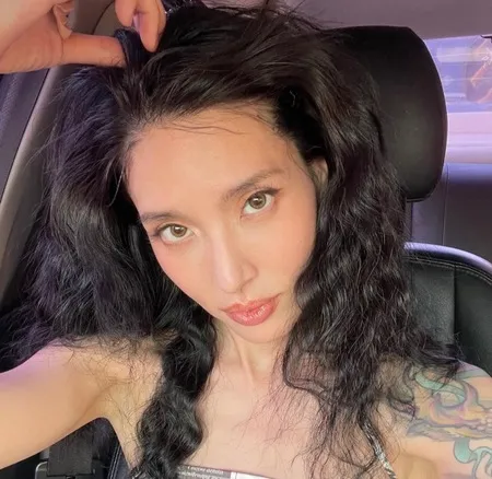 Cantik Sekaligus Tampan Hingga Menjadi Model Berbagai Brand, Ini 9 Potret Monika Shin Leader PROWDMON STREET WOMAN FIGHTER