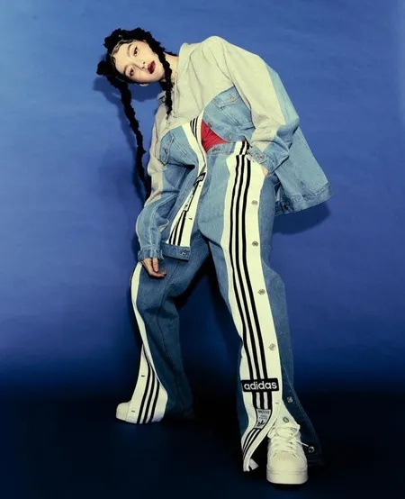 Cantik Sekaligus Tampan Hingga Menjadi Model Berbagai Brand, Ini 9 Potret Monika Shin Leader PROWDMON STREET WOMAN FIGHTER