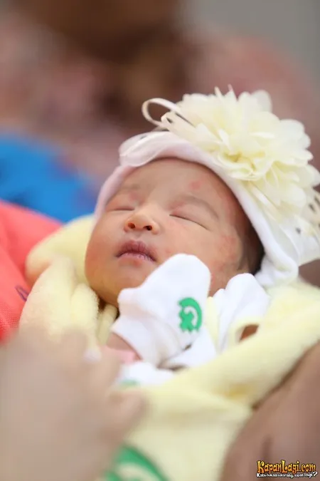 Cantiknya Baby Thalia Putri Ruben Onsu Sarwendah Semanis Peri Kapanlagi Com