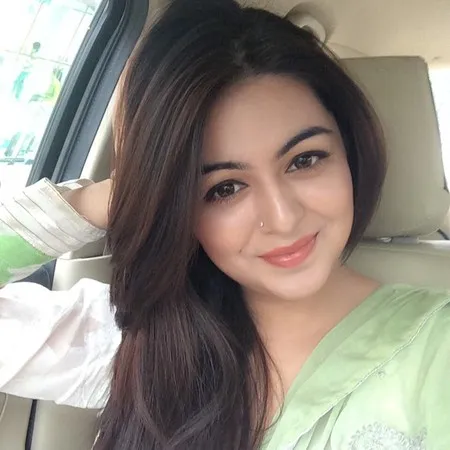 Cantiknya Shafaq Naaz Aktris Muslimah Nan Anggun Dari Bollywood Kapanlagi Com