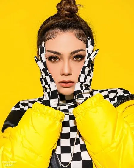 Celine Evangelista Tampil Seksi di Pemotretan Terbaru, Sempat Klarifikasi Soal Pisah Rumah dengan Stefan William