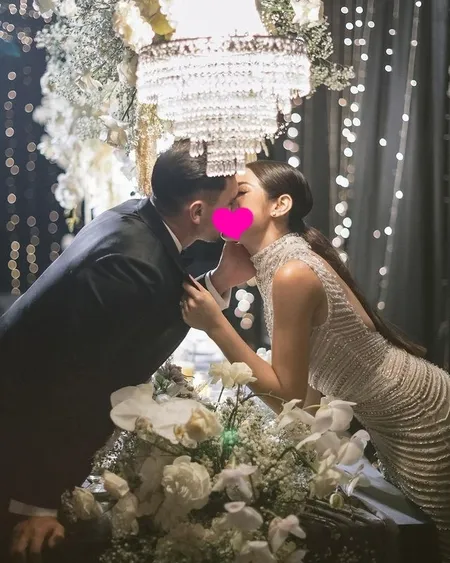 Cium Tangan, Kening, dan Bibir: Ini Deretan Foto Bukti Cinta Vincent Verhaag Untuk Jessica Iskandar: Bahagia Menanti Kelahiran Sang Buah Hati