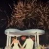 Ciuman Romantis El Rumi - Syifa Hadju di Resepsi Bali, Diiringi Kembang Api
