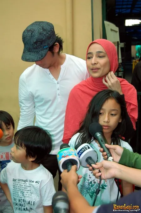 Cindy Fatika Sari Kini Berjilbab Kapanlagi Com