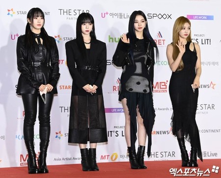 Dari aespa Sampai ITZY, Ini Foto Para Idola K-Pop Cewek di Red Carpet AAA 2021 yang OOTD-nya Didominasi Warna Hitam