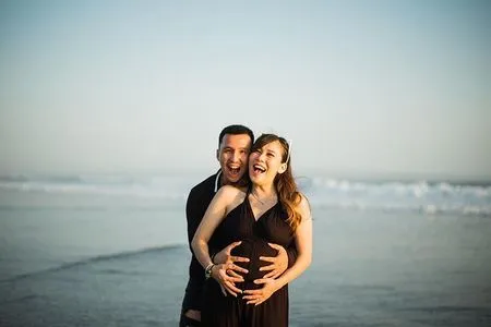 Deretan Foto Maternity Shoot Cherly Jeno eks Cherry Belle, Romantis dengan Suami & Manis Banget Bareng Anak Pertama