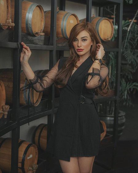 Deretan Foto Ootd Nora Alexandra Pacar Jerinx Sid Cantik Banget Kapanlagi Com