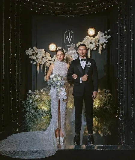 Detail Dress Wedding Dinner Jessica Iskandar, Mewah Berhias 30 Ribu Kristal Sulam Tangan