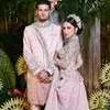 Detail Penampilan Jennifer Coppen dan Justin Hubner di Resepsi Pernikahan, Glamour Pink