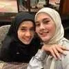 Dhini Aminarti Selfie Bareng Paula Verhoeven, Mirip Kayak Kakak Adik