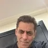 Diikuti Paparazzi ke Rumah Sakit, Salman Khan Murka