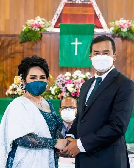 Dipersunting Kolonel TNI, 9 Momen Bahagia Pernikahan Joy Tobing - Aura Cantik Pengantin Wanita Curi Perhatian
