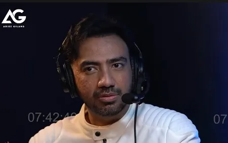 Disekap - Bayar Uang Tebusan! 7 Potret Reza Zakarya Dalam Podcast Gilang Dirga Ceritakan Kisahnya Saat Jadi TKI di Riyadh