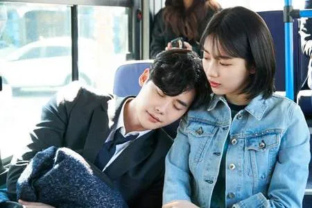 Bisa dibilang, WHILE YOU WERE SLEEPING merupakan drama yang sudah dinanti-nantikan. Dibintangi oleh Lee Jong Suk dan Suzy Miss A, pemirsa sudah menantikan cerita romance yang akan menemani kisah fantasi kali ini. Drama yang telah selesai diproduksi itu dijadwalkan tayang mulai 27 September 2017 setiap Rabu dan Kamis.